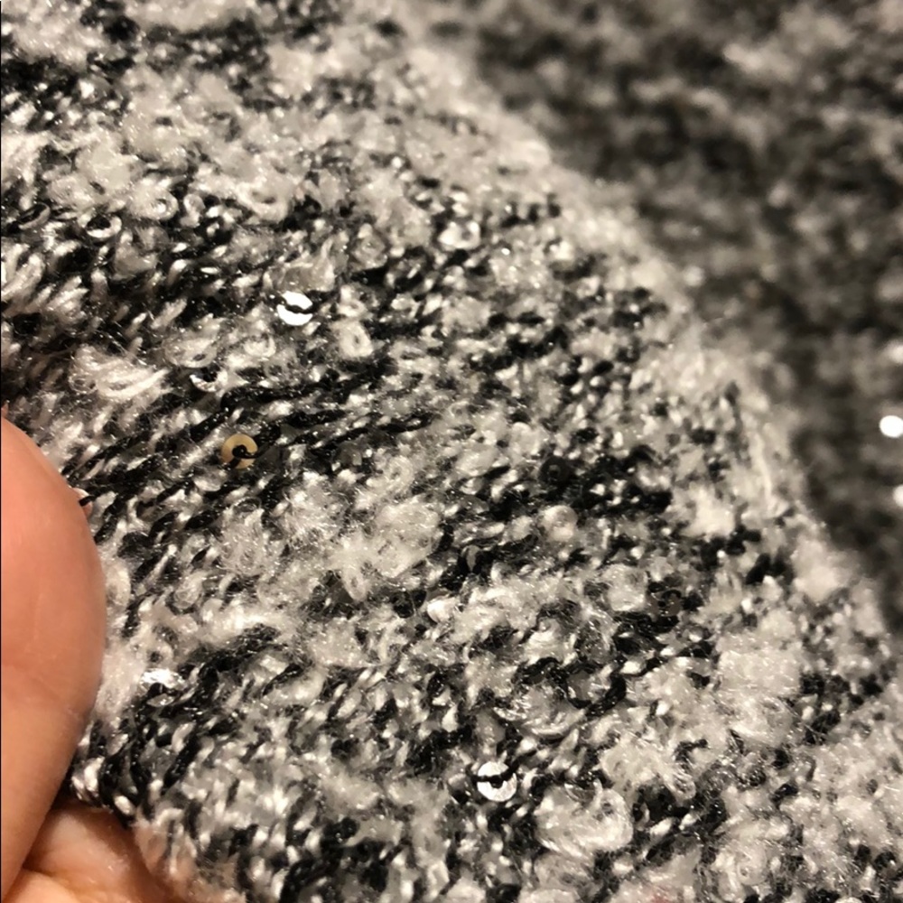 Sweater - Picture 2 of 4
